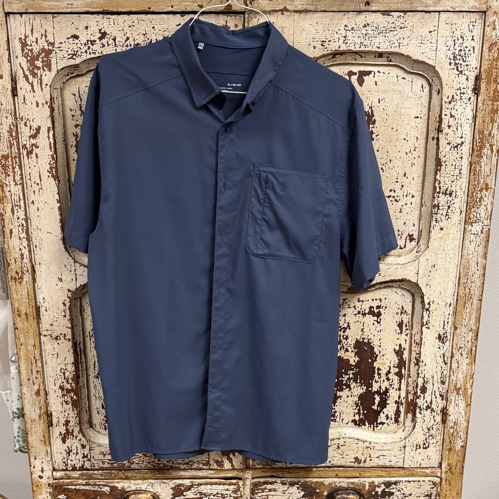 Men's Navy Blue Short Sleeve Fishing Style Shirt XL New w/o Tags